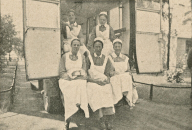 Krankenstation des Stützpunktes "Elsgrund" für skandinavische Olympia-Teilnehmerinnen bei Döberitz im Havelland (DRK) Krankenstation des Stützpunktes "Elsgrund" für skandinavische Olympia-Teilnehmerinnen bei Döberitz im Havelland (DRK)